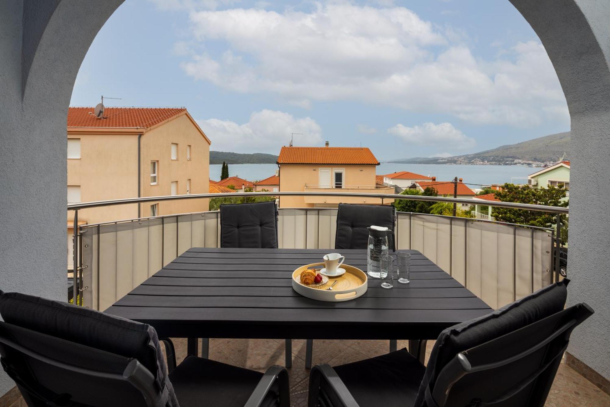 Villa Kristina Trogir Exterior photo